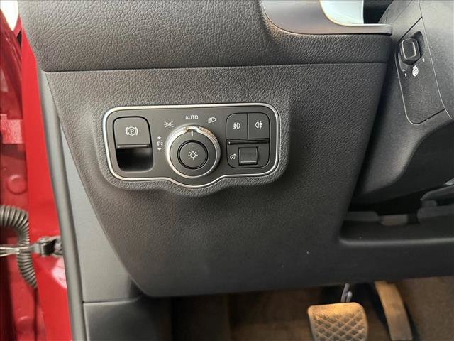 New 2026 Mercedes-Benz GLB 250 4MATIC image 12