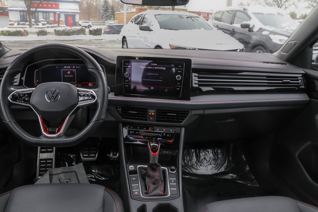 Used 2025 Volkswagen Jetta GLI Autobahn w/ GLI Black Package image 28