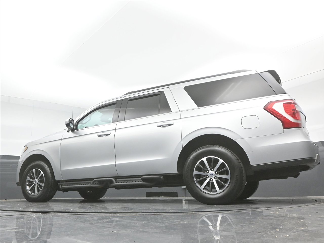 Used 2019 Ford Expedition Max XLT image 36