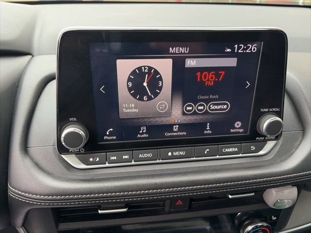 Used 2024 Nissan Rogue SV w/ SV Premium Package image 16