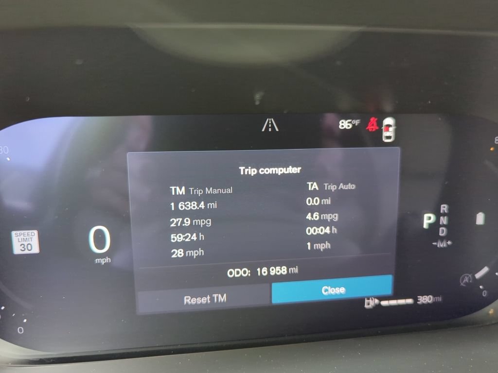 Used 2026 Volvo XC60 B5 Ultra AWD/4WD image 12