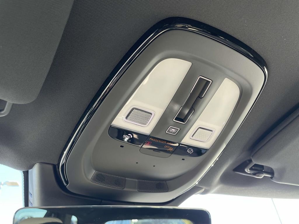 New 2026 Volvo XC90 B6 Core image 23