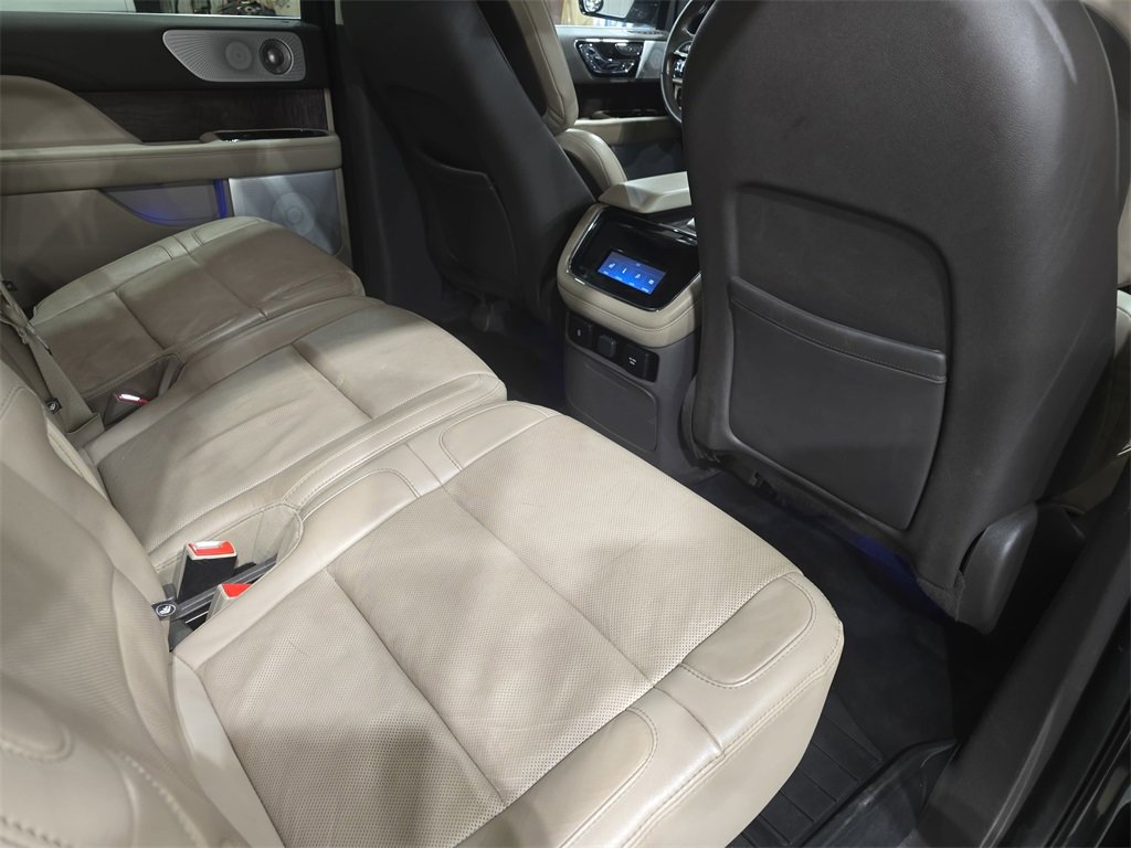 Used 2022 Lincoln Navigator L Reserve image 11