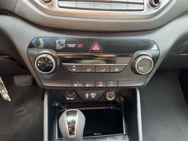 Used 2017 Hyundai Tucson SE w/ SE Popular Package 02 AWD/4WD image 34