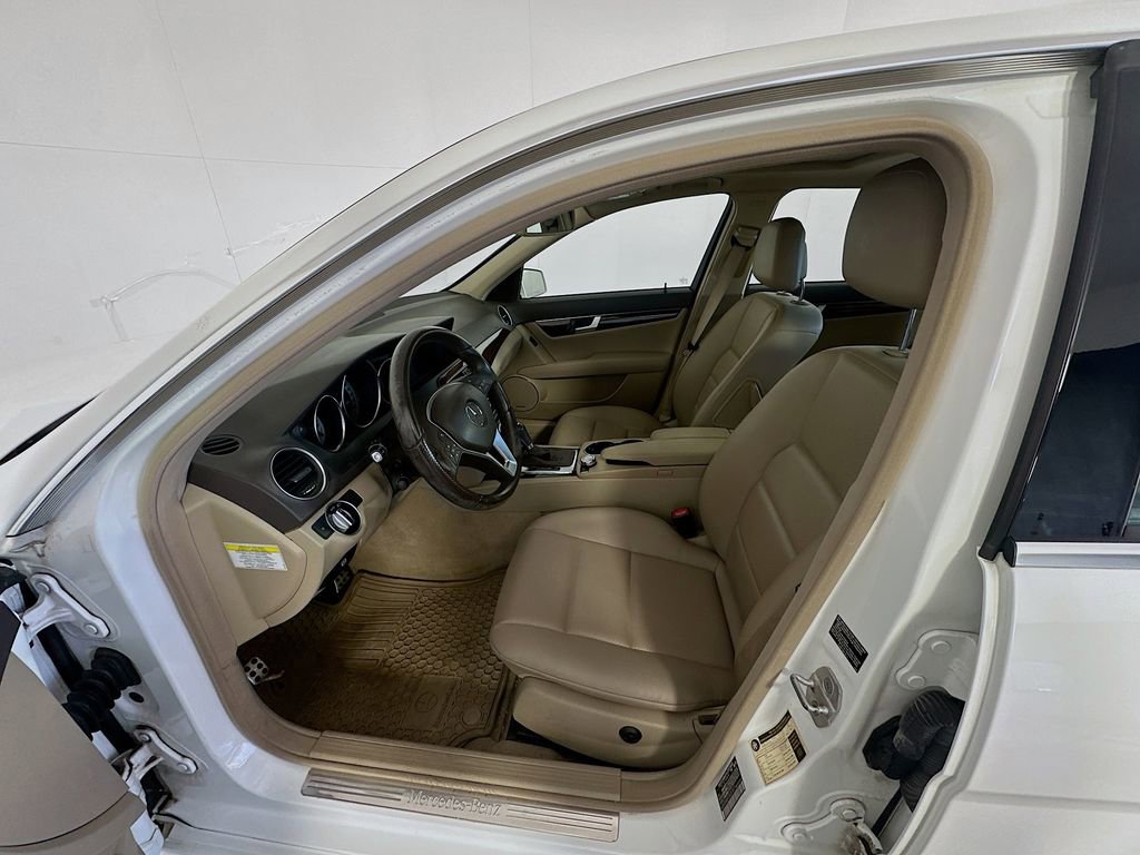 Used 2013 Mercedes-Benz C 300 4MATIC Sedan image 22