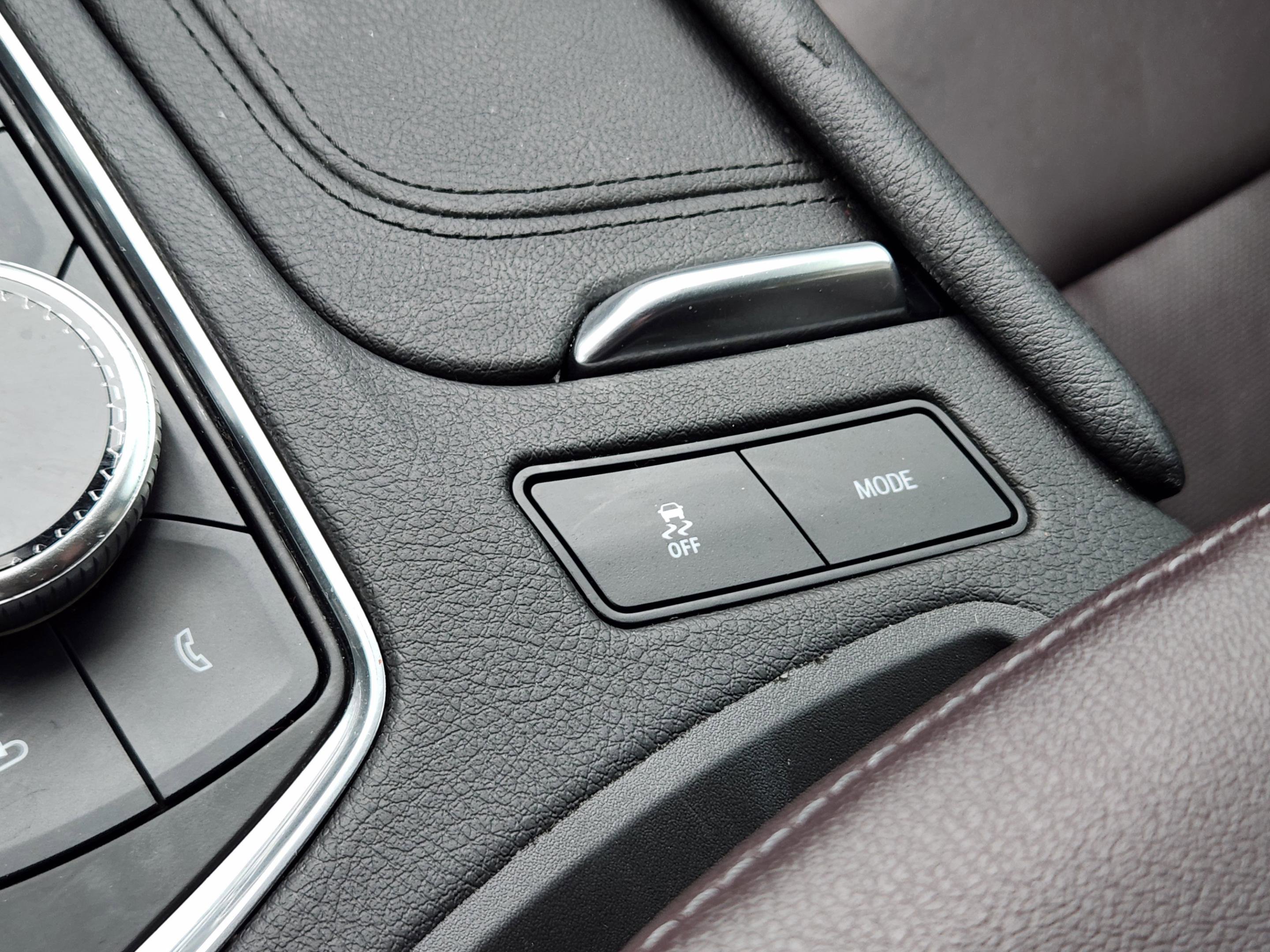 Used 2023 Cadillac XT6 Premium Luxury w/ Technology Package image 20