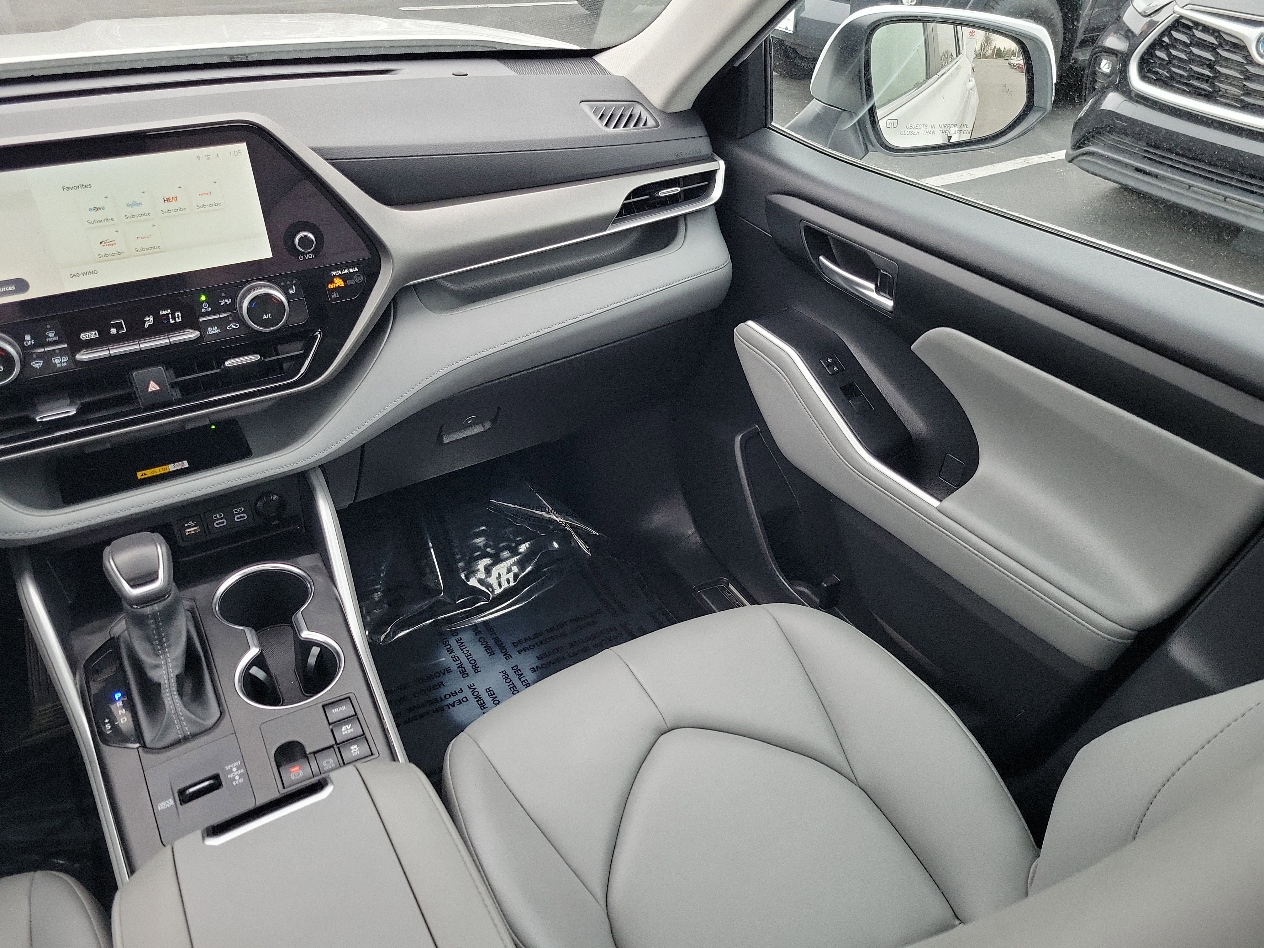 Certified 2025 Toyota Highlander XLE image 14