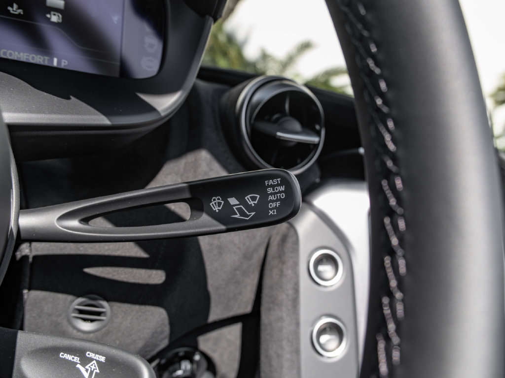 New 2026 McLaren 750S Spider RWD image 17