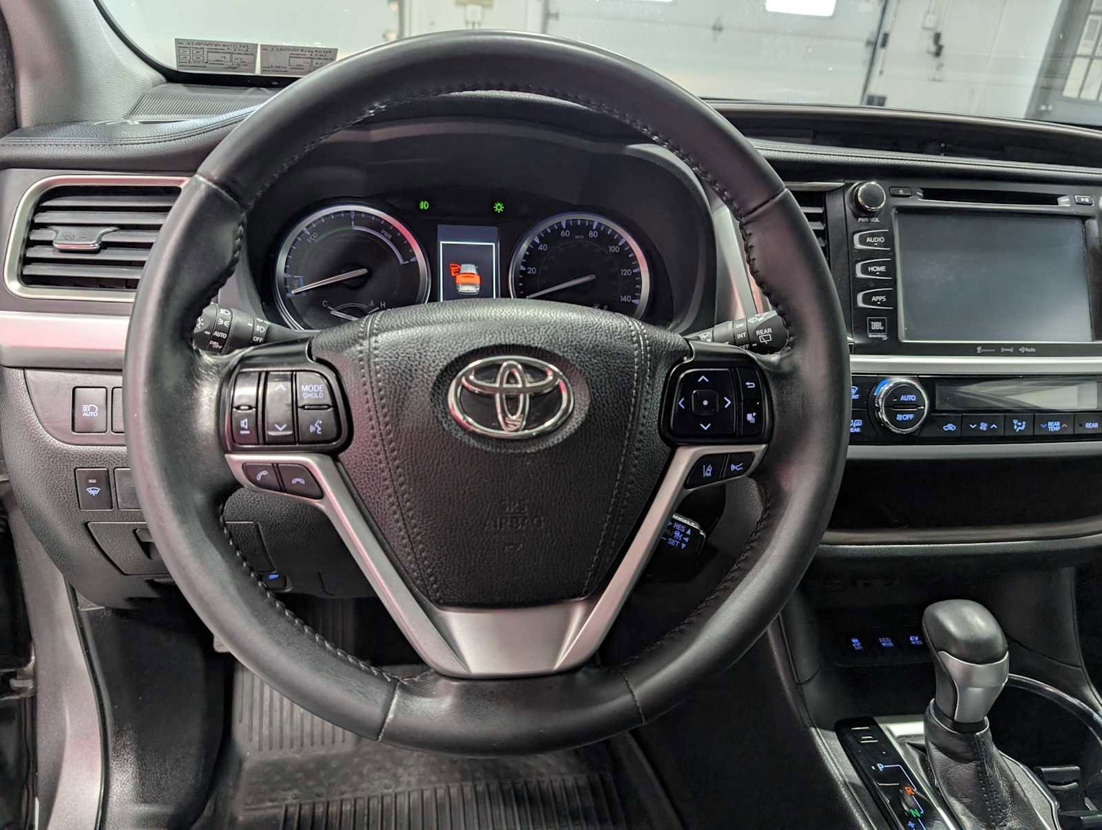 Used 2019 Toyota Highlander Limited image 38