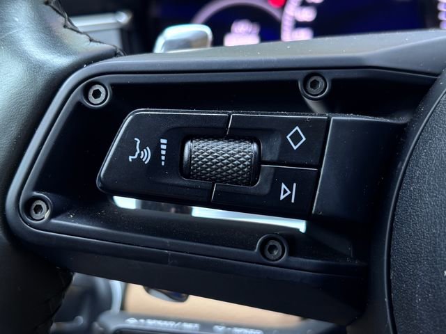 Certified 2023 Porsche Panamera Platinum Edition image 16