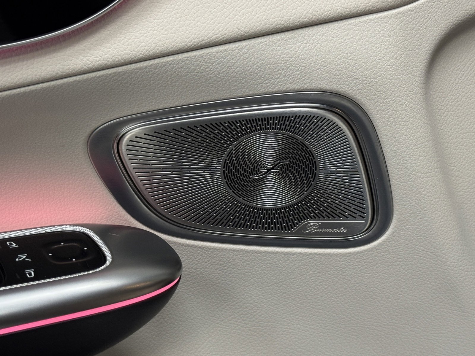 Certified 2023 Mercedes-Benz GLC 300 image 23