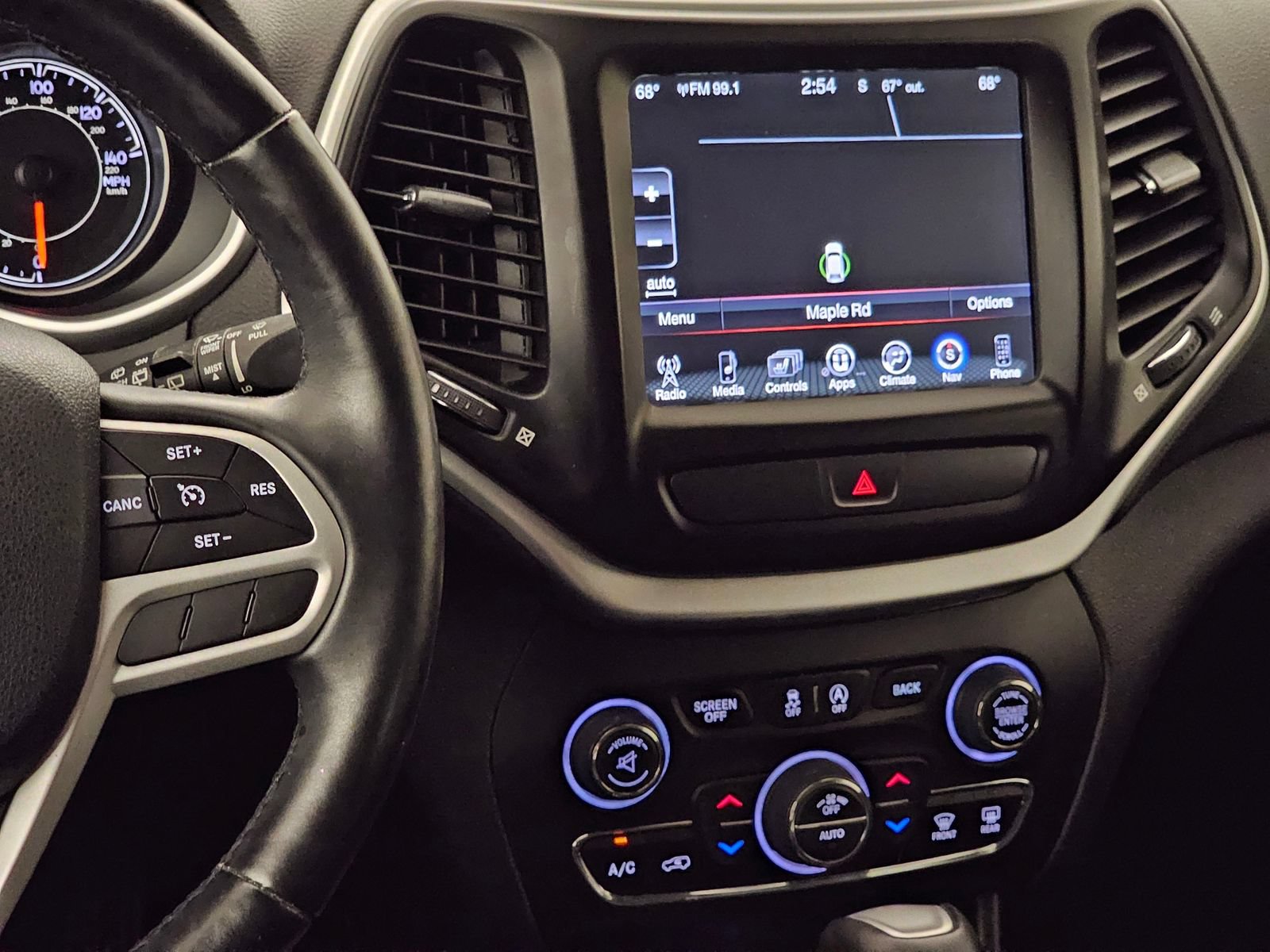 Used 2017 Jeep Cherokee Trailhawk AWD/4WD image 10