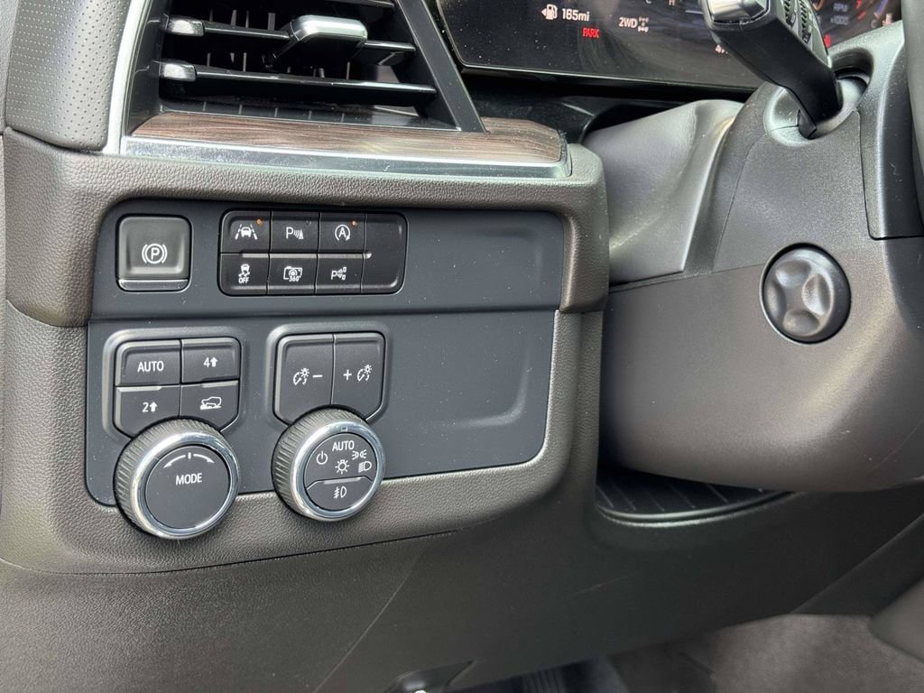 Used 2025 Chevrolet Tahoe Premier AWD/4WD image 10