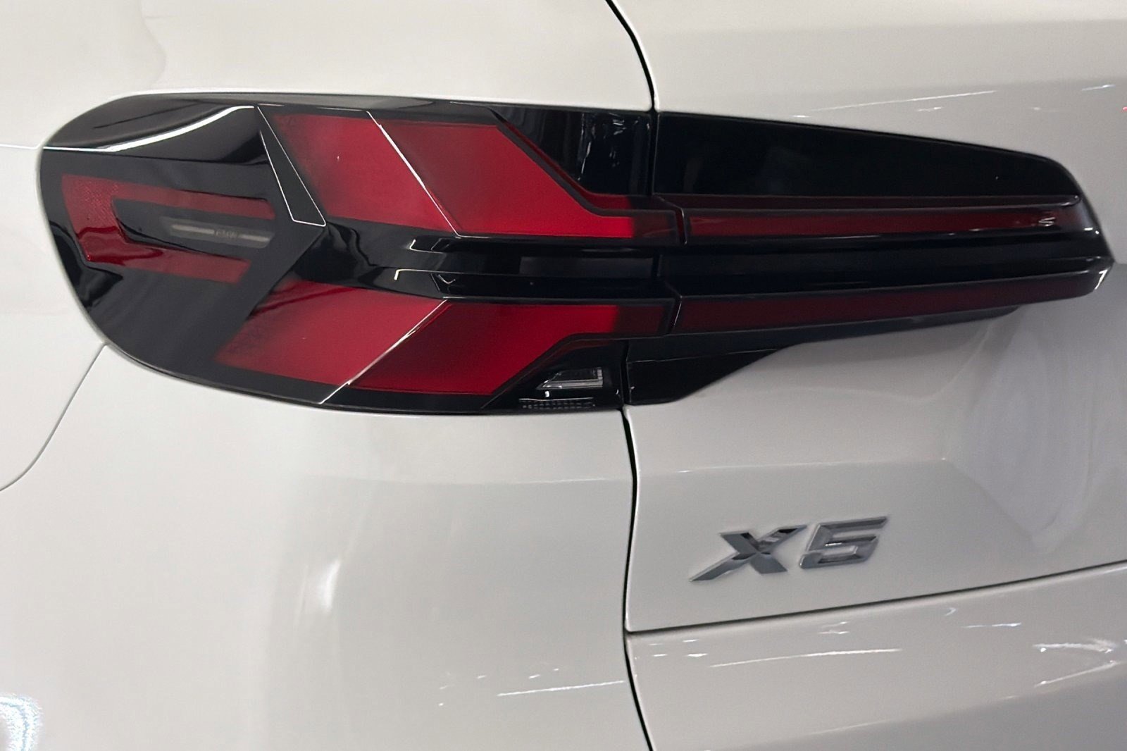 Used 2026 BMW X5 sDrive40i w/ Premium Package image 12