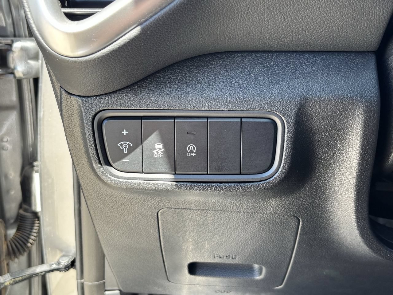 Used 2025 Kia Soul LX w/ LX Technology Package FWD image 29