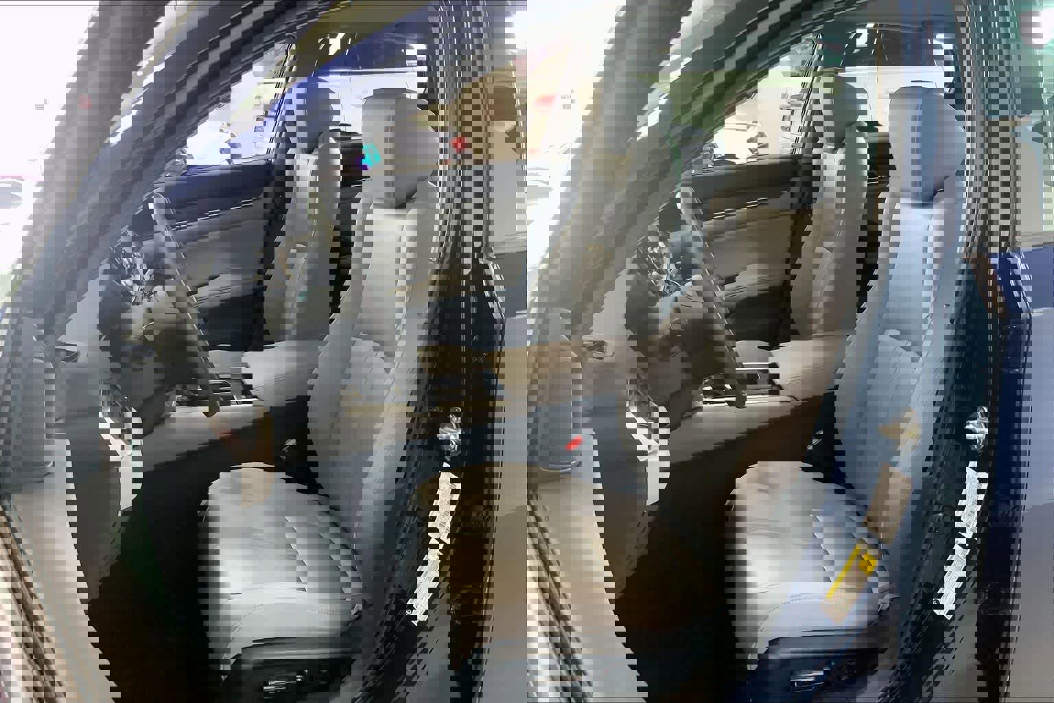 Used 2018 Honda Accord EX image 10