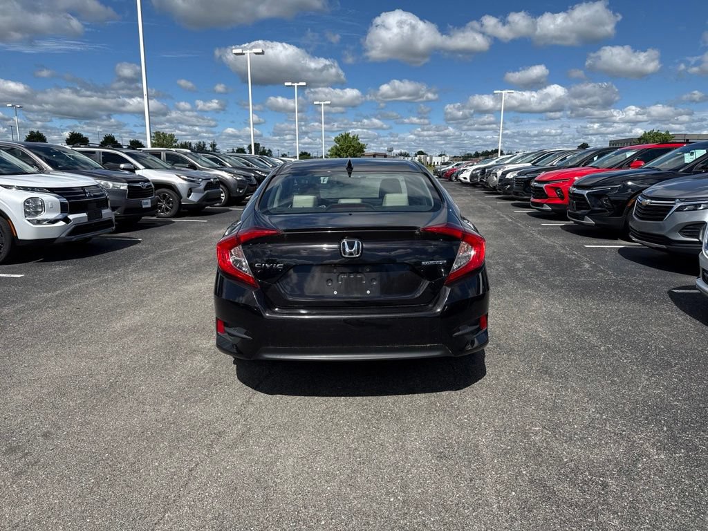 Used 2016 Honda Civic Touring image 10