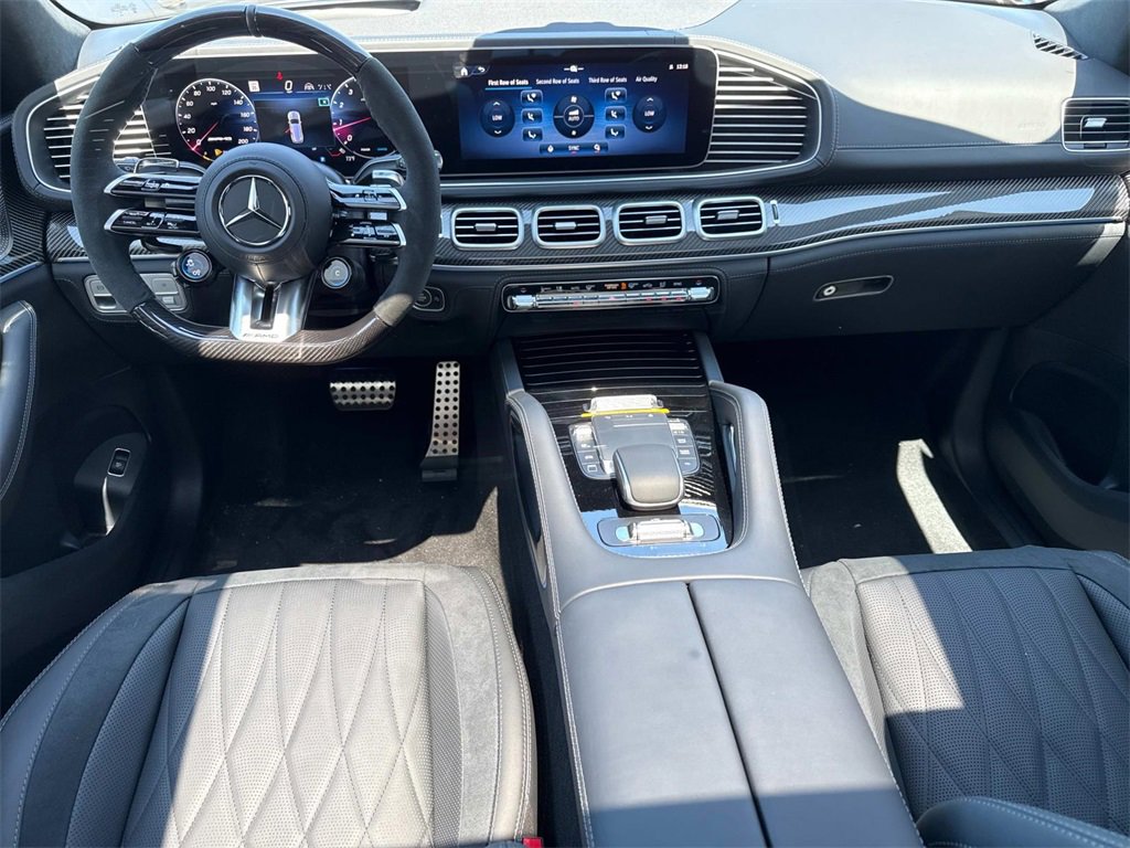 New 2025 Mercedes-Benz GLS 63 AMG 4MATIC image 9