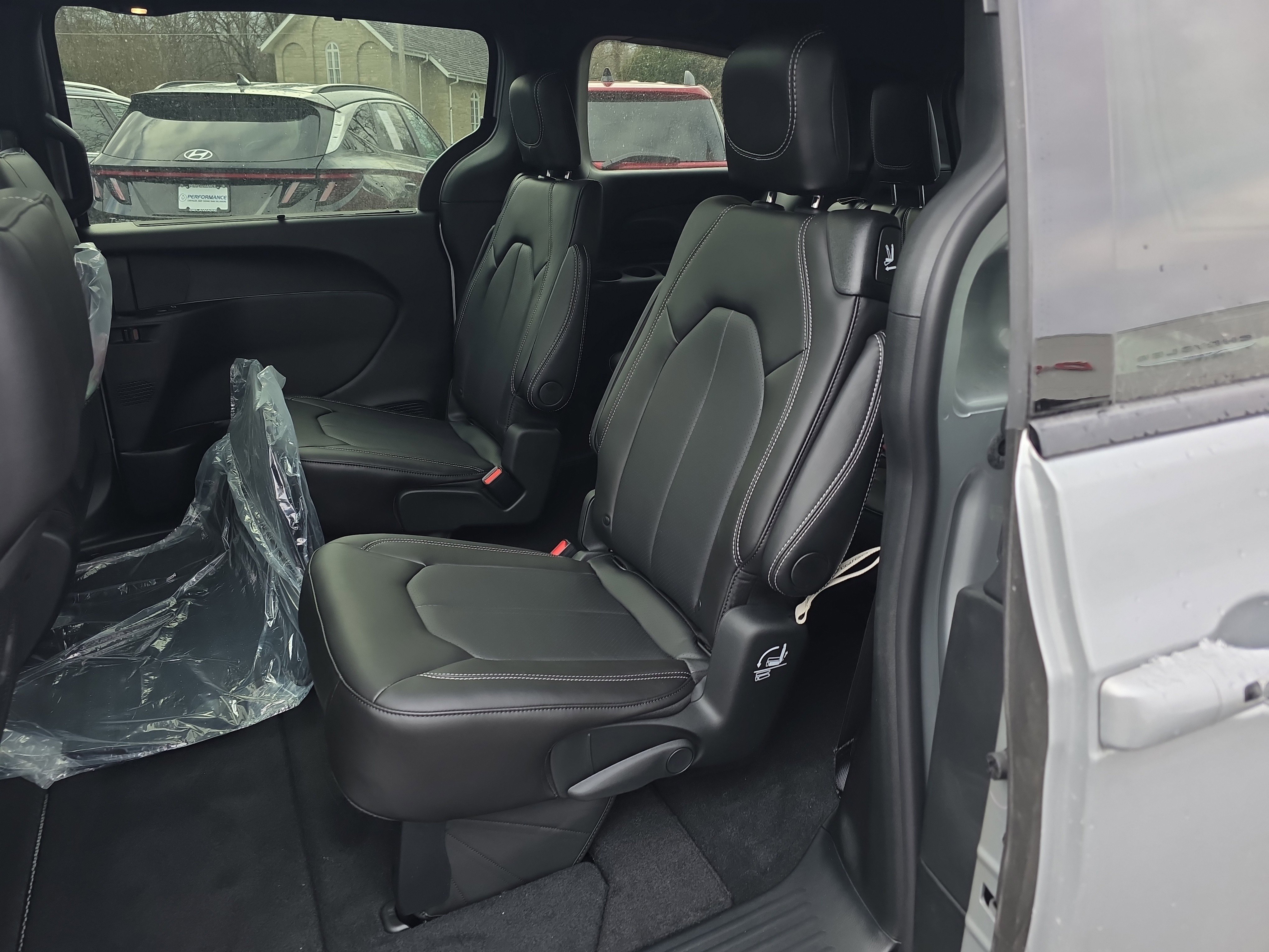 New 2026 Chrysler Pacifica Select image 15