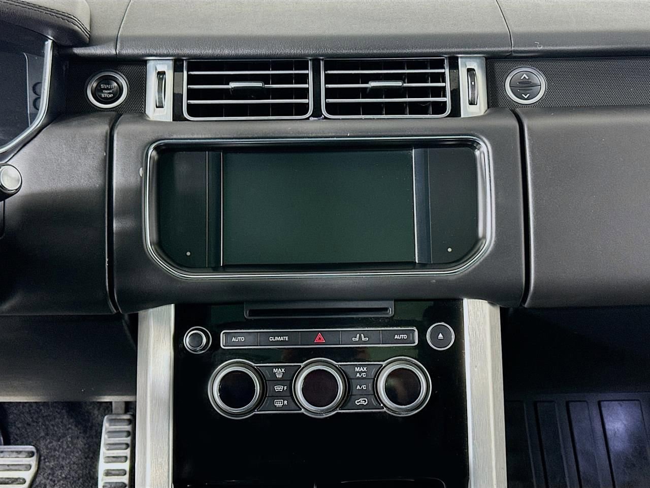 Used 2016 Land Rover Range Rover Supercharged image 39