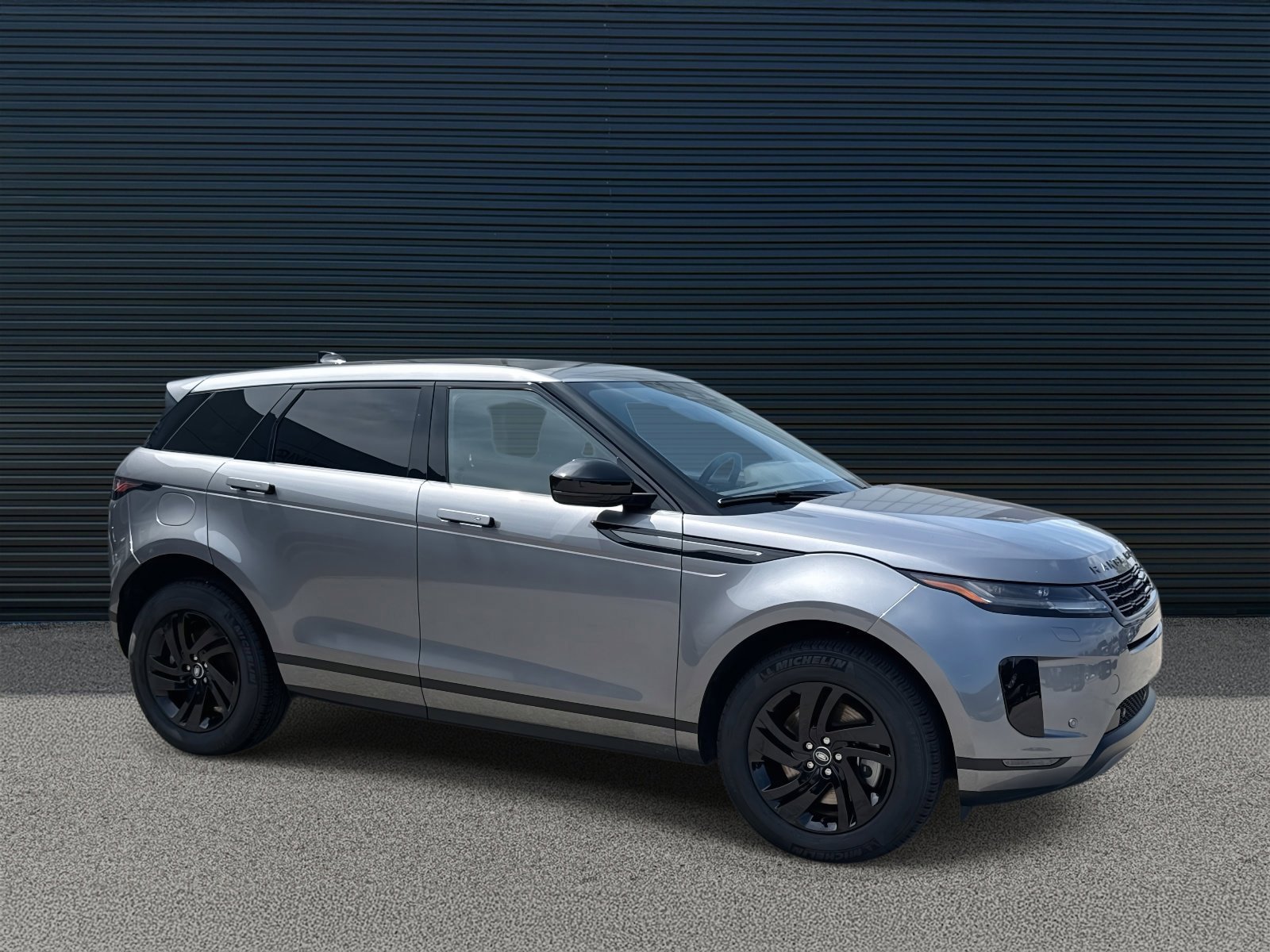 Certified 2025 Land Rover Range Rover Evoque S AWD/4WD image 3