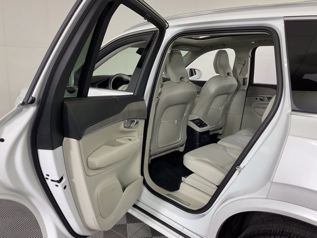 Certified 2024 Volvo XC90 T8 Ultimate AWD/4WD image 33