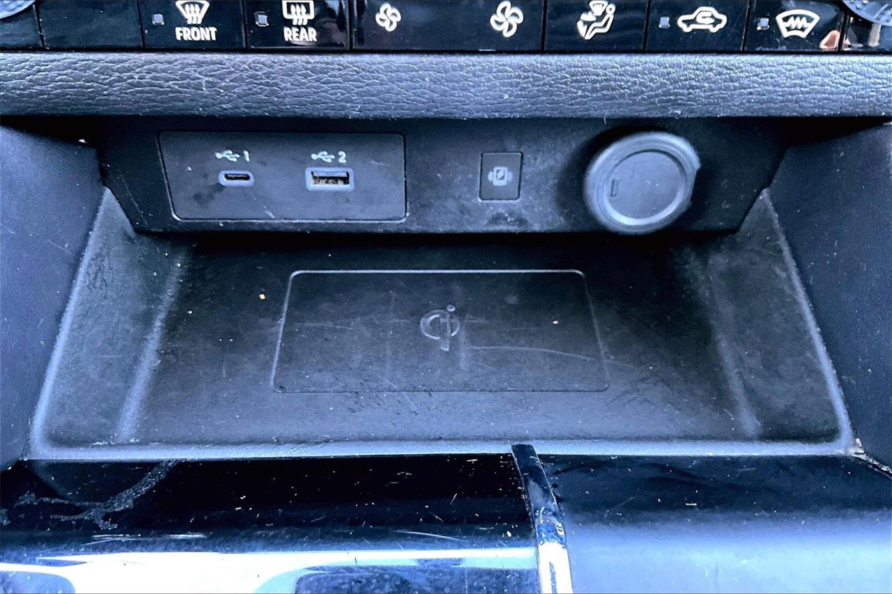 Used 2024 Mitsubishi Outlander SE image 17