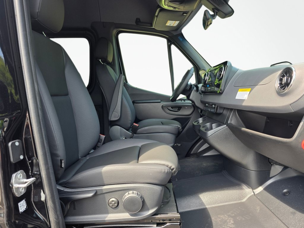 New 2026 Mercedes-Benz Sprinter 2500 image 25