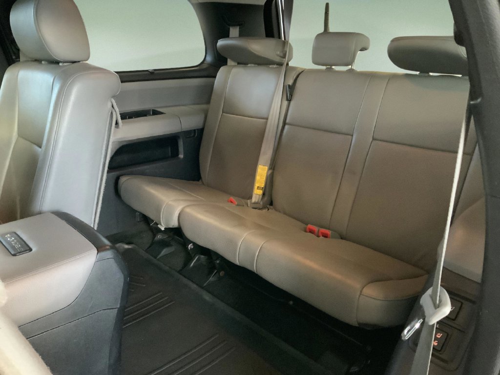 Used 2013 Toyota Sequoia Platinum AWD/4WD image 33
