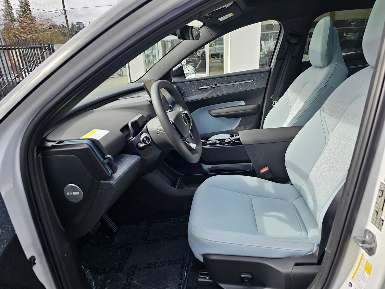 New 2025 Volvo EX30 Ultra w/ Protection Package Premier AWD/4WD image 21