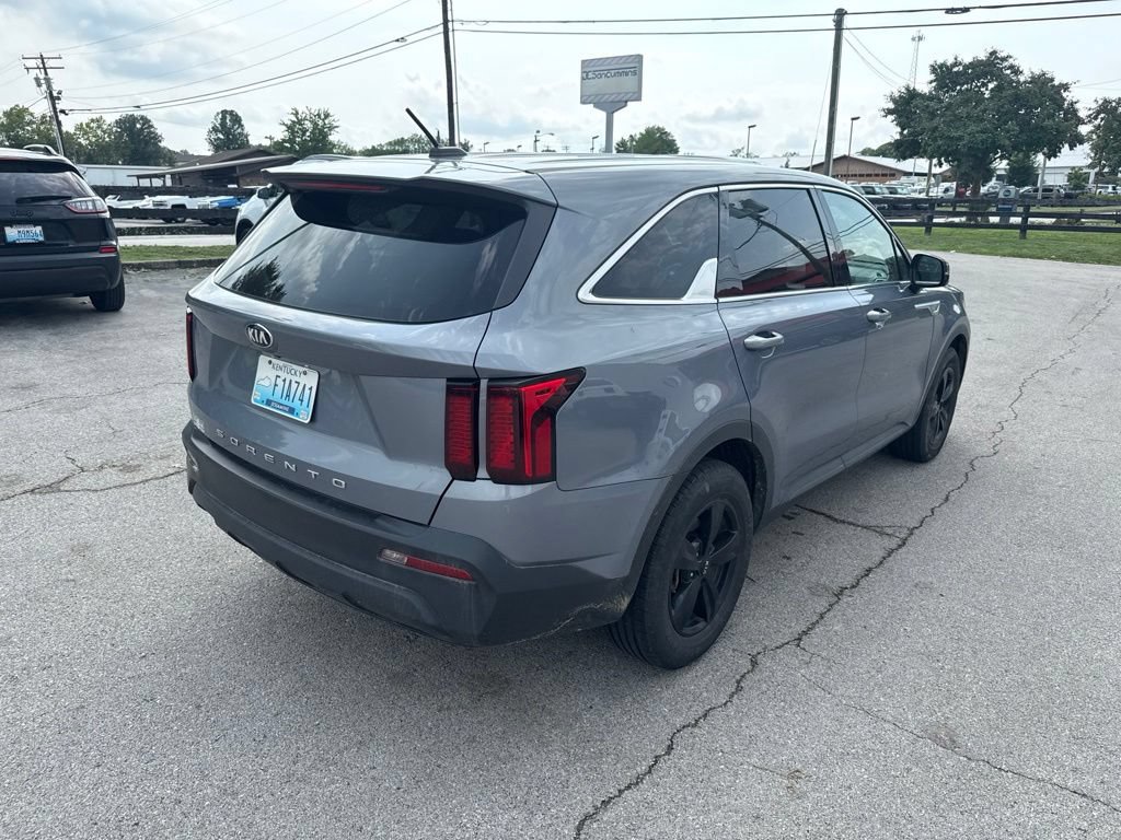 Used 2021 Kia Sorento LX FWD image 3