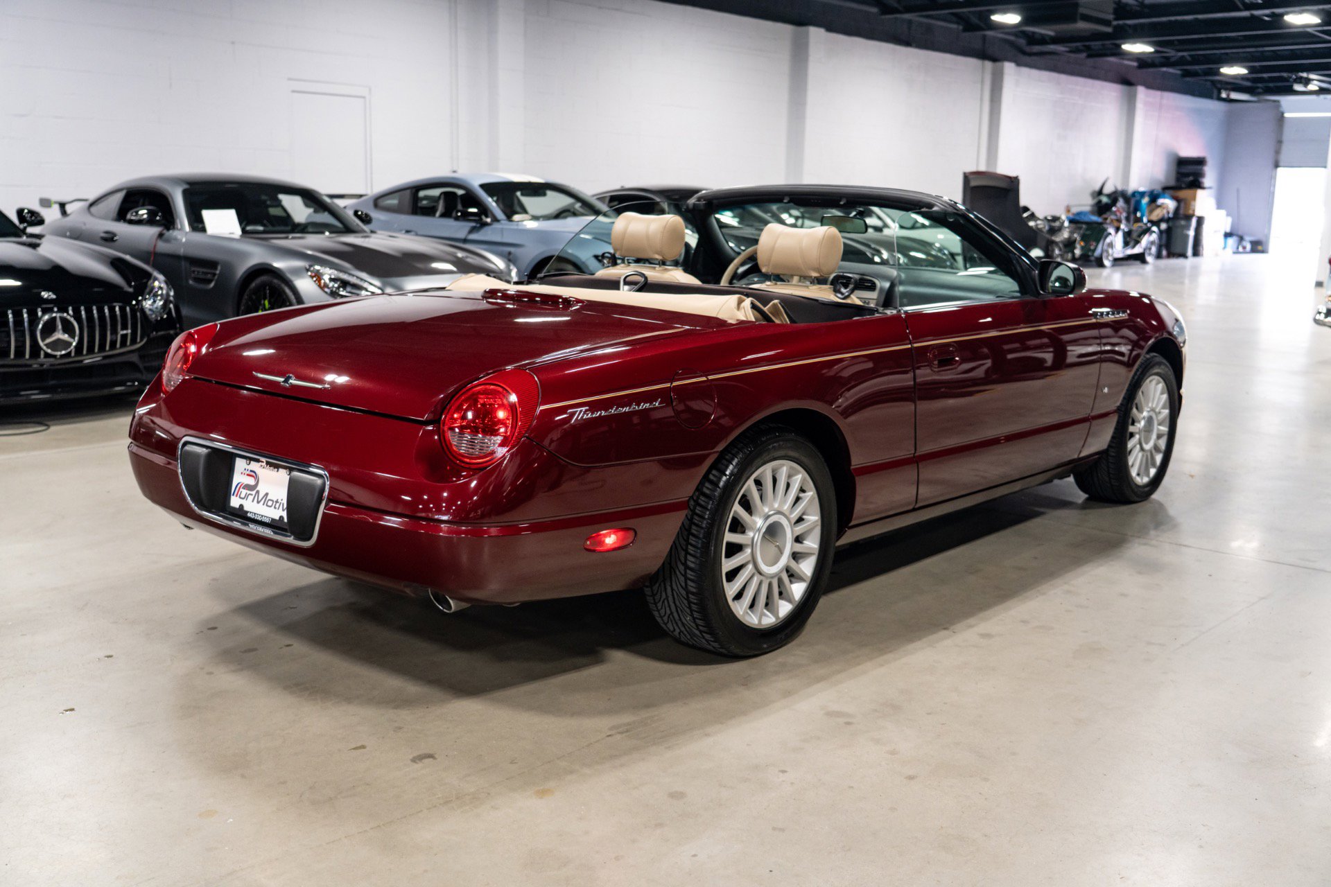 Used 2004 Ford Thunderbird Deluxe image 5
