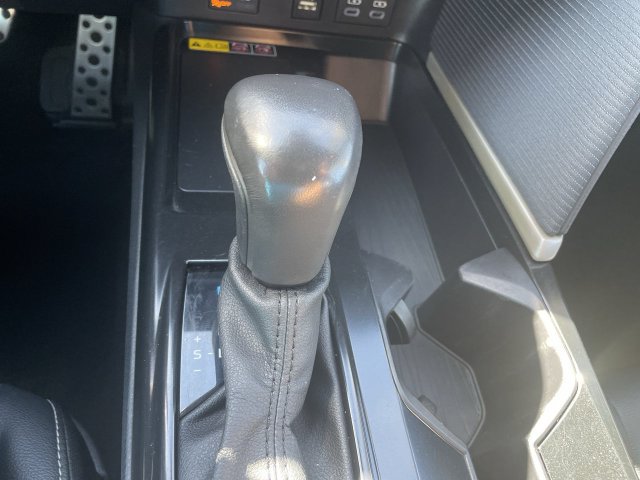 Used 2025 Toyota Camry SE FWD image 15