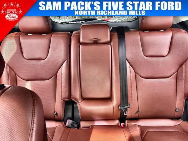Used 2016 Ford Edge Titanium w/ Equipment Group 301A AWD/4WD image 15