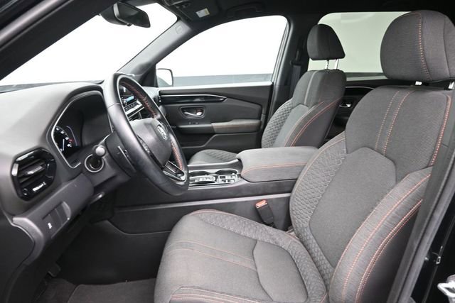 Used 2023 Honda Pilot Sport image 10