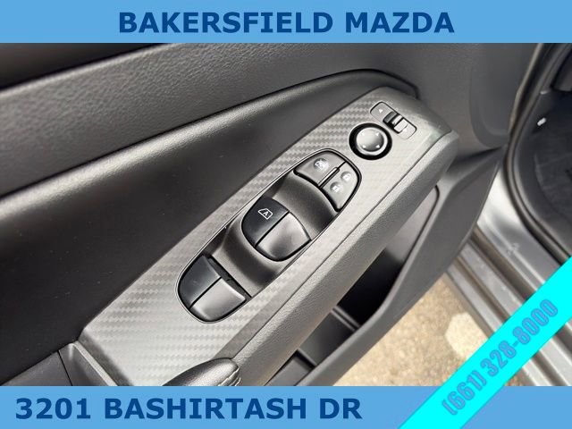 Used 2024 Nissan Altima 2.5 SV image 11