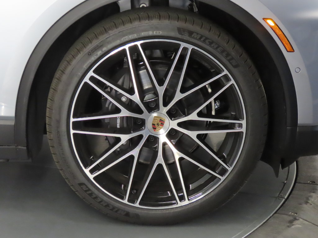 New 2026 Porsche Macan 4 Electric AWD/4WD image 11