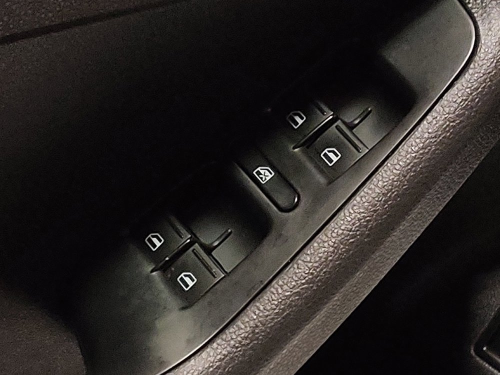 Used 2017 Volkswagen Jetta S w/ Jetta S Cold Weather Package FWD image 27
