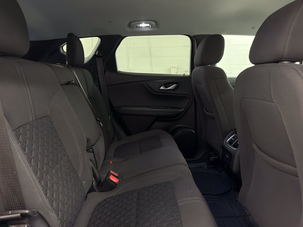 Used 2019 Chevrolet Blazer LT FWD image 29