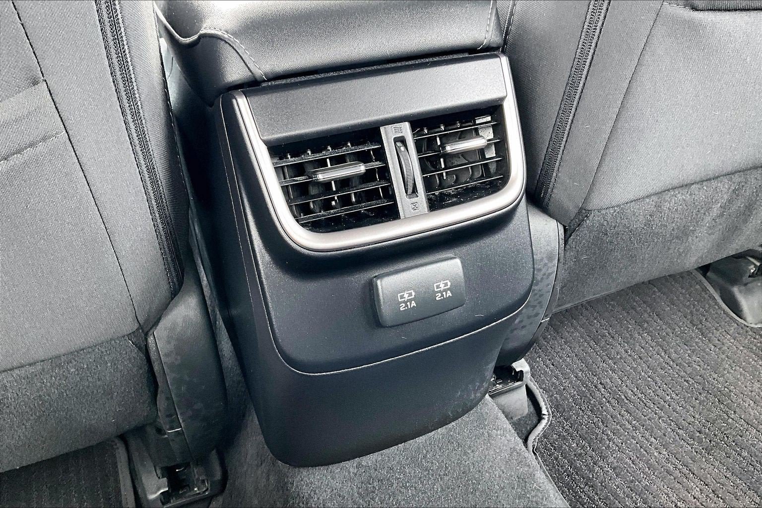 Used 2022 Subaru Legacy Premium AWD/4WD image 32