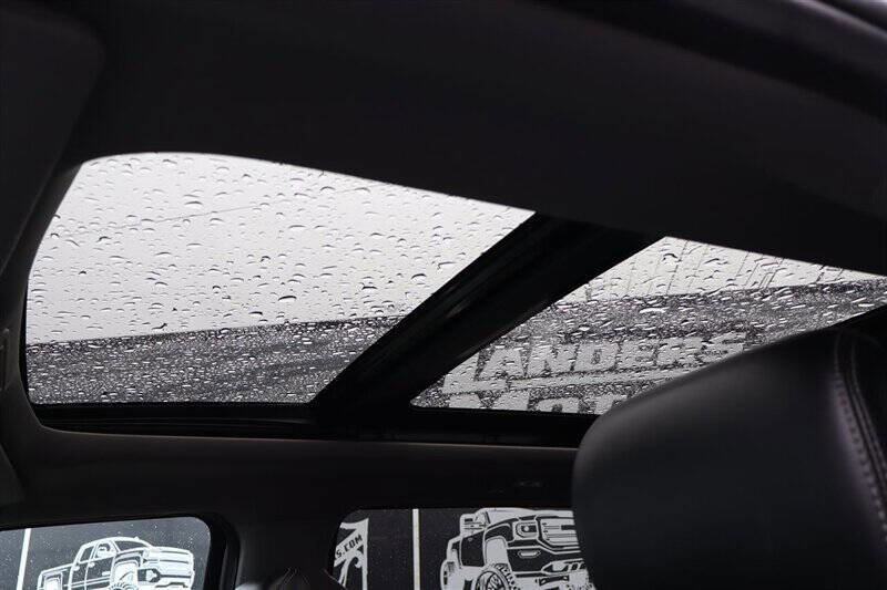 Used 2020 Ford F350 Lariat w/ Tremor Off-Road Package image 11