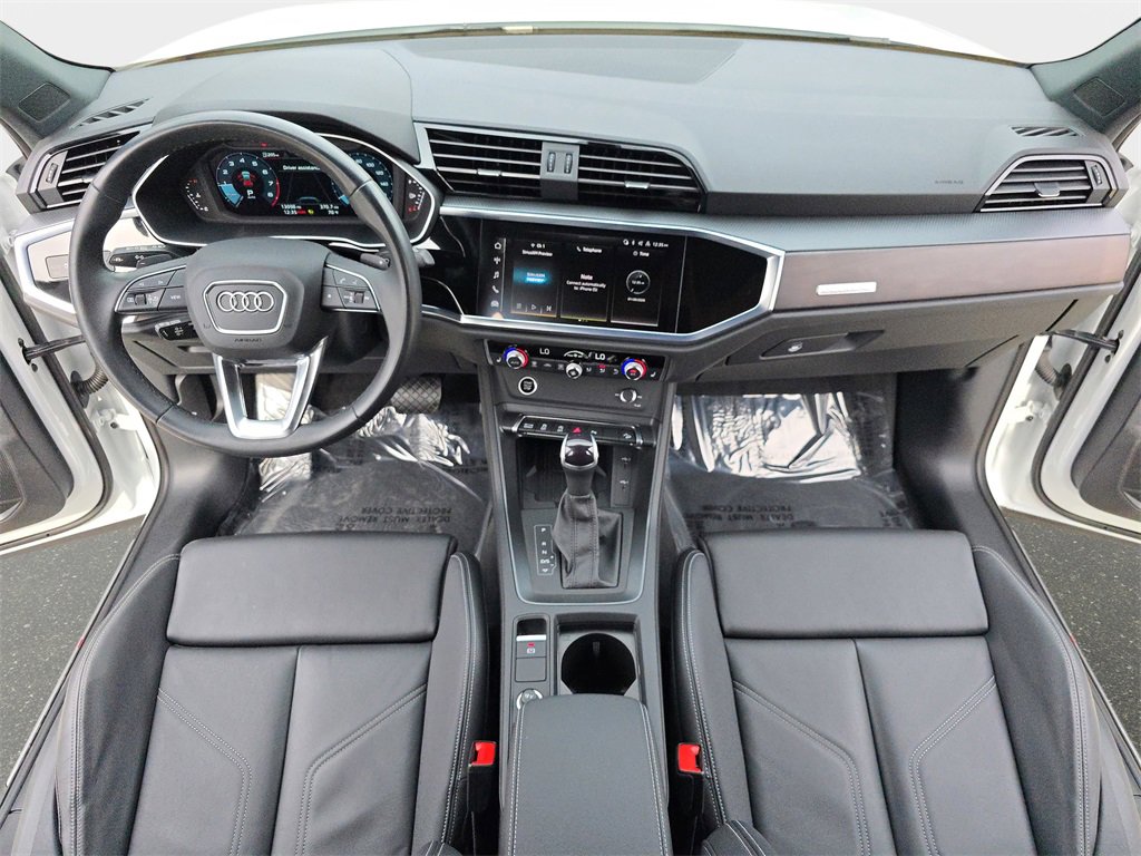 Certified 2024 Audi Q3 2.0T Premium w/ Convenience Package image 35