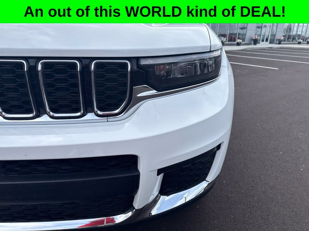 Used 2023 Jeep Grand Cherokee L Limited AWD/4WD image 9
