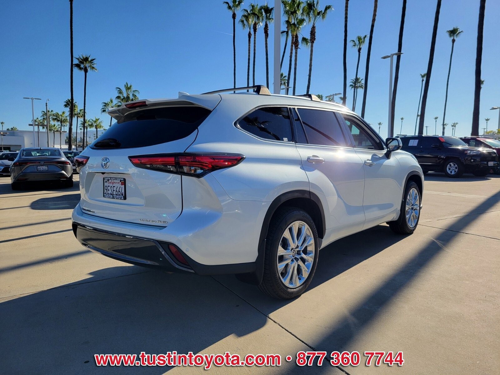 Used 2023 Toyota Highlander Limited image 4