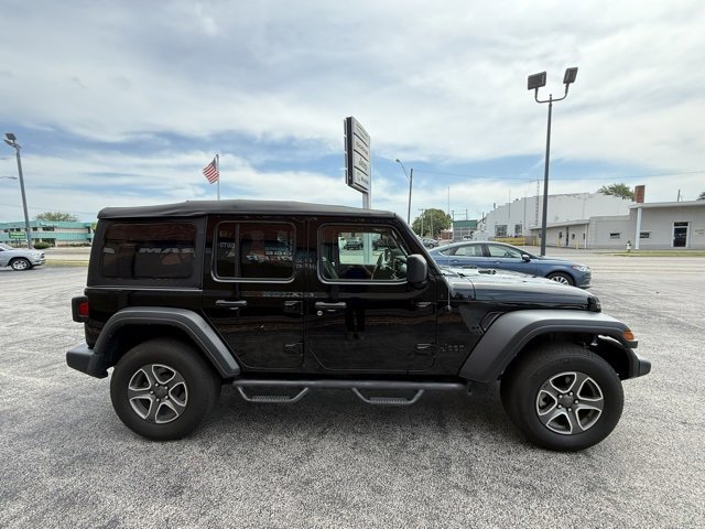 Used 2022 Jeep Wrangler Unlimited Sport image 4