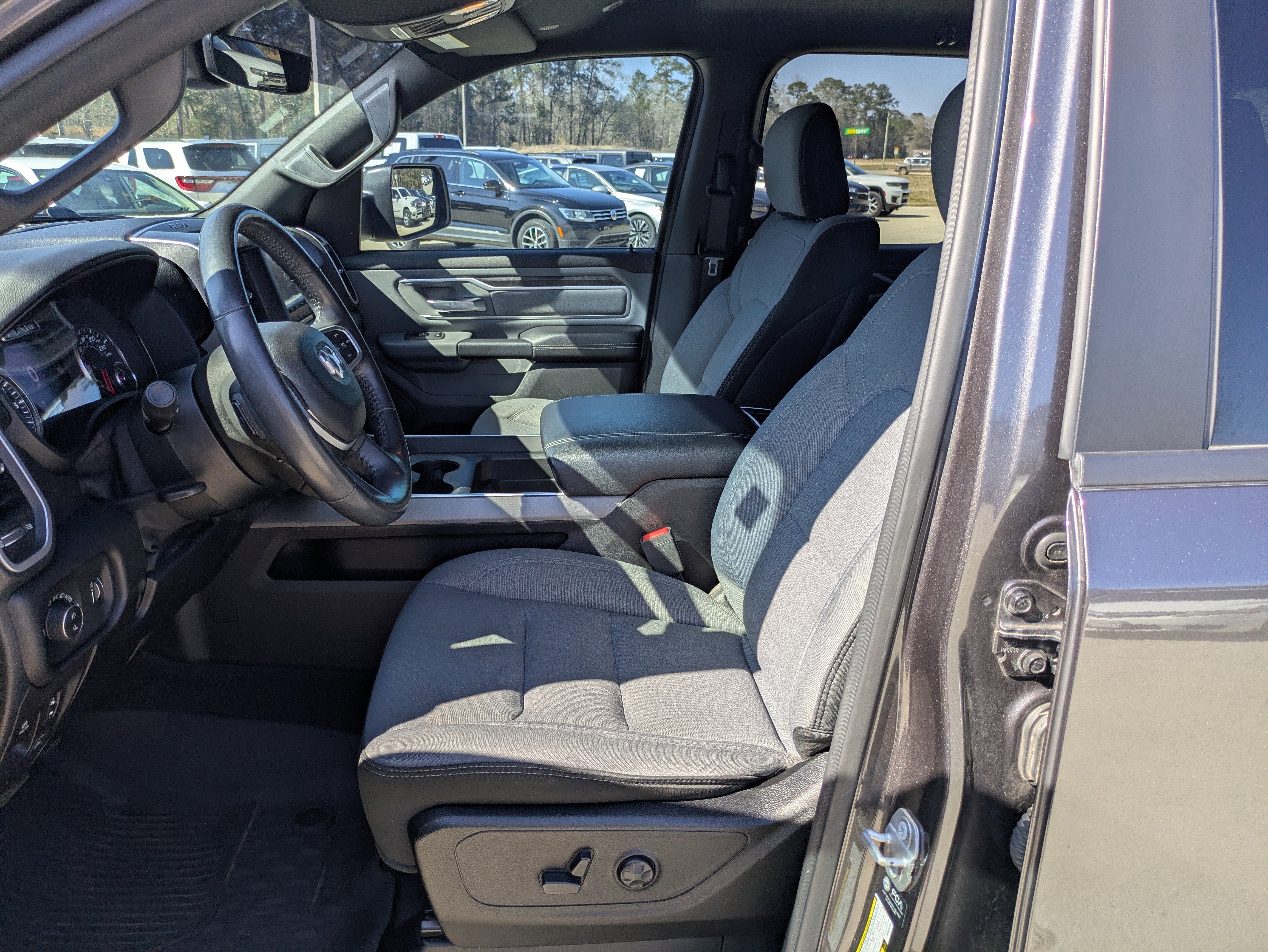 Used 2021 RAM 1500 Big Horn image 9