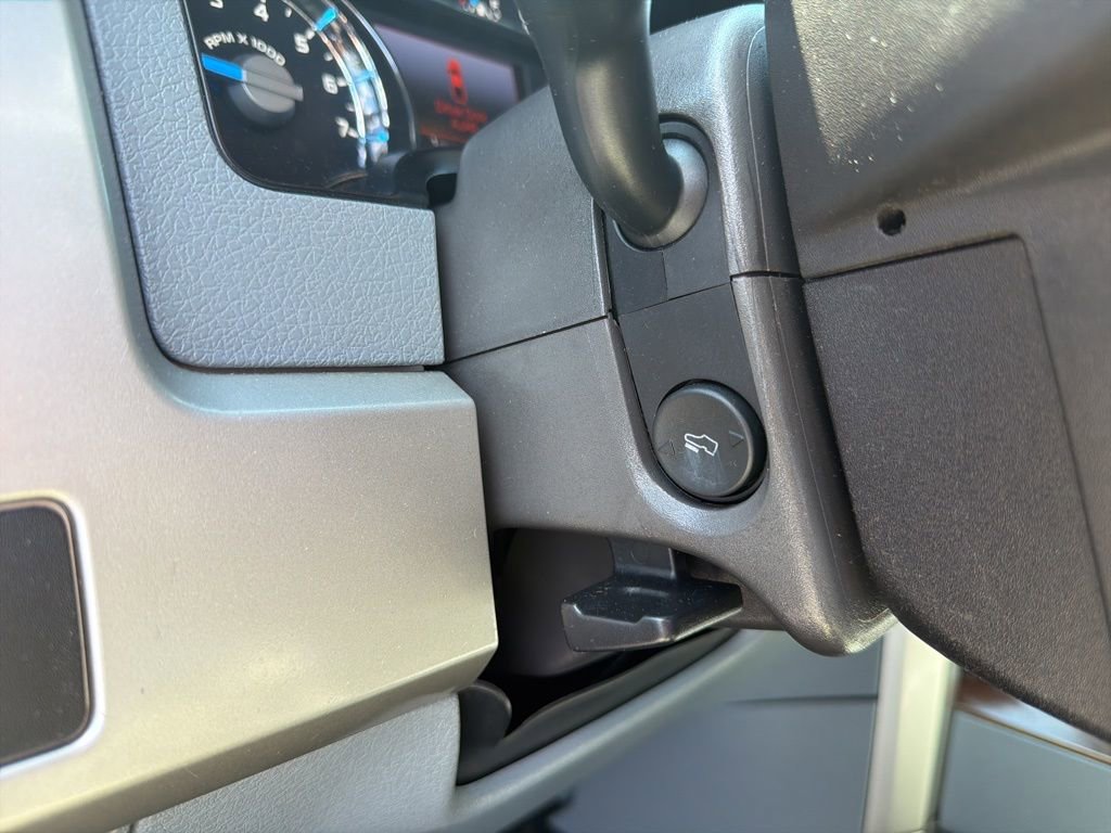 Used 2013 Ford F150 Lariat w/ Mid Equipment Group RWD image 51