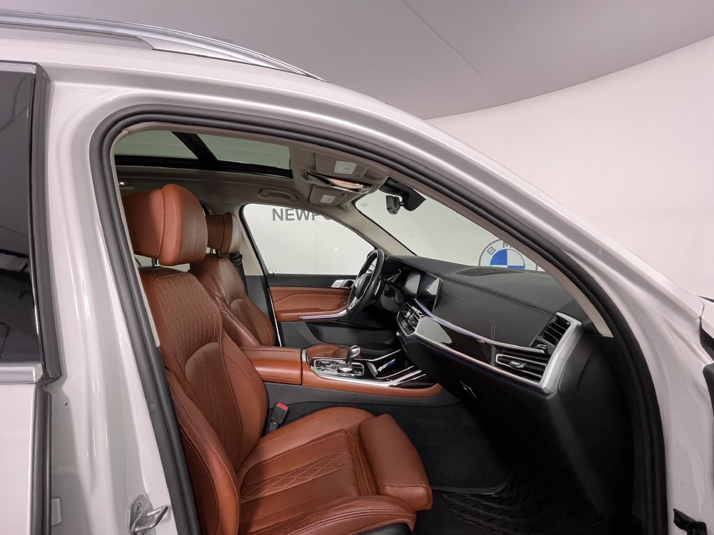 Used 2021 BMW X7 xDrive40i w/ Luxury Seating Package AWD/4WD image 26