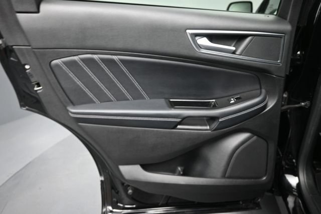Used 2018 Ford Edge Sport w/ Equipment Group 401A AWD/4WD image 25