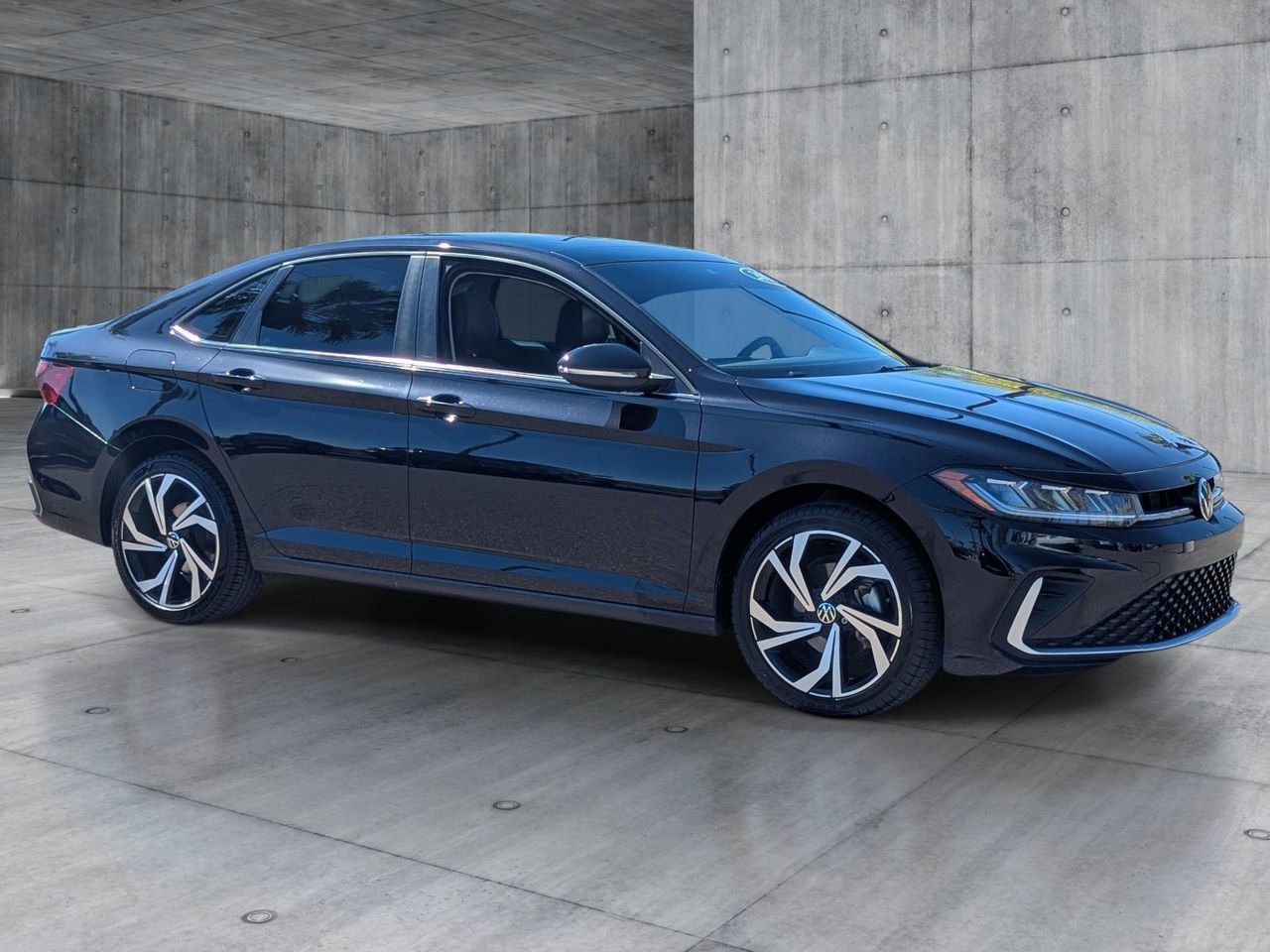 Used 2025 Volkswagen Jetta SEL image 7